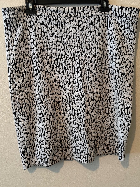 Michael Kors Dresses & Skirts - Michael Kors Women's A-line Cotton Blend Black/White Above Knee Skirt - Size XL